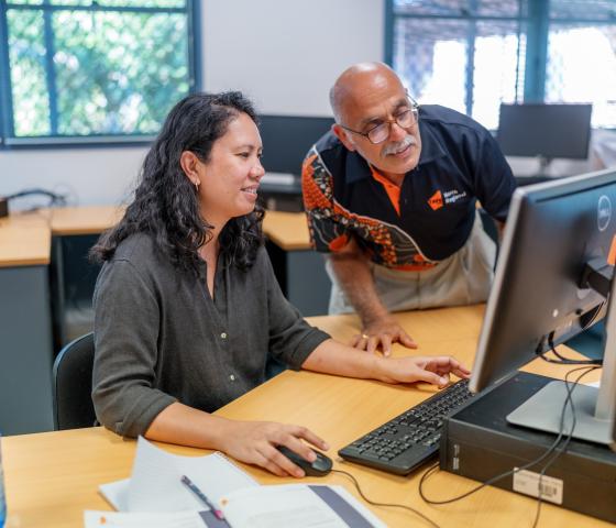 Student and lecturer at the computer learning IT 